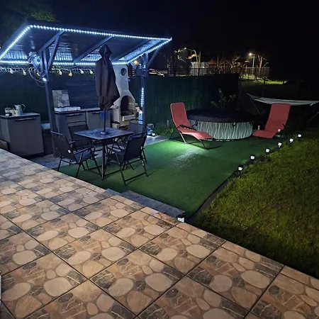 Popasul Dacilor River Side Cort de lux *